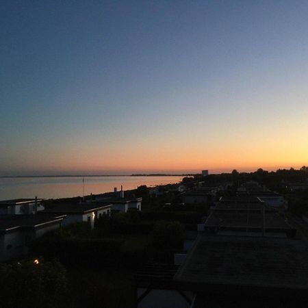 Traumhaftes Strand-Apartment Mit Meerblick Staberdorf Esterno foto